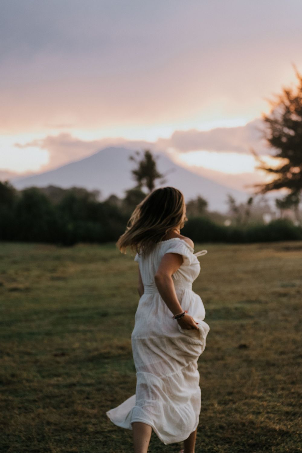 Solo lifestyle photography at Saba Beach
