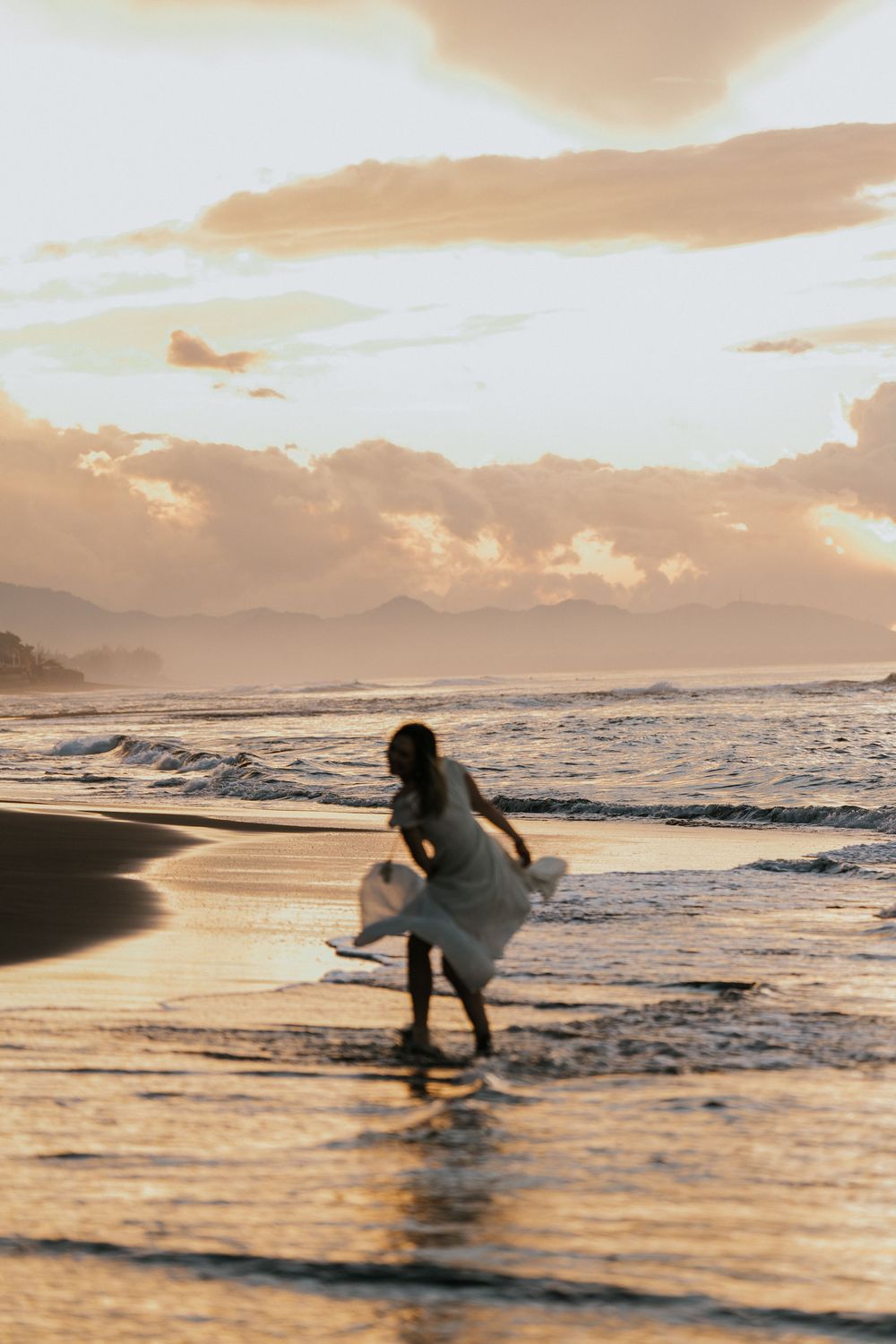 Solo lifestyle photography at Saba Beach
