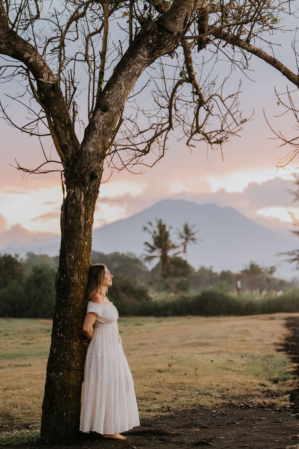 Lifestyle portrait with ocean views at Saba Beach