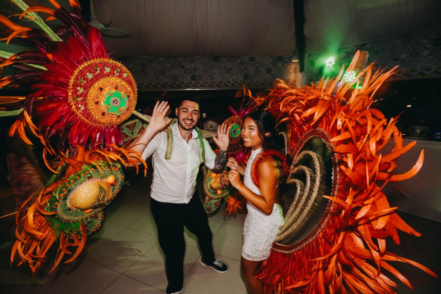 Aruba Wedding carnaval dancers
