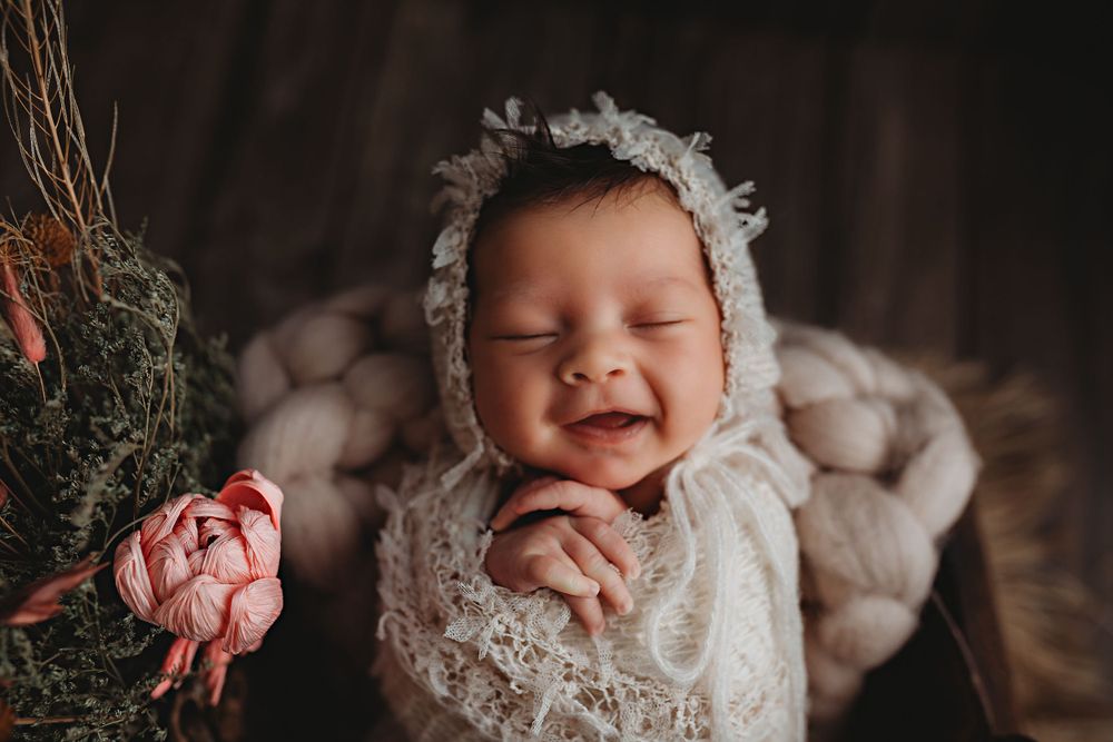 Newborn Photoshoot in Cullman, Alabama by a North Alabama Photographer and Cullman, Alabama Photographer Newborn photographer in Cullman, AL