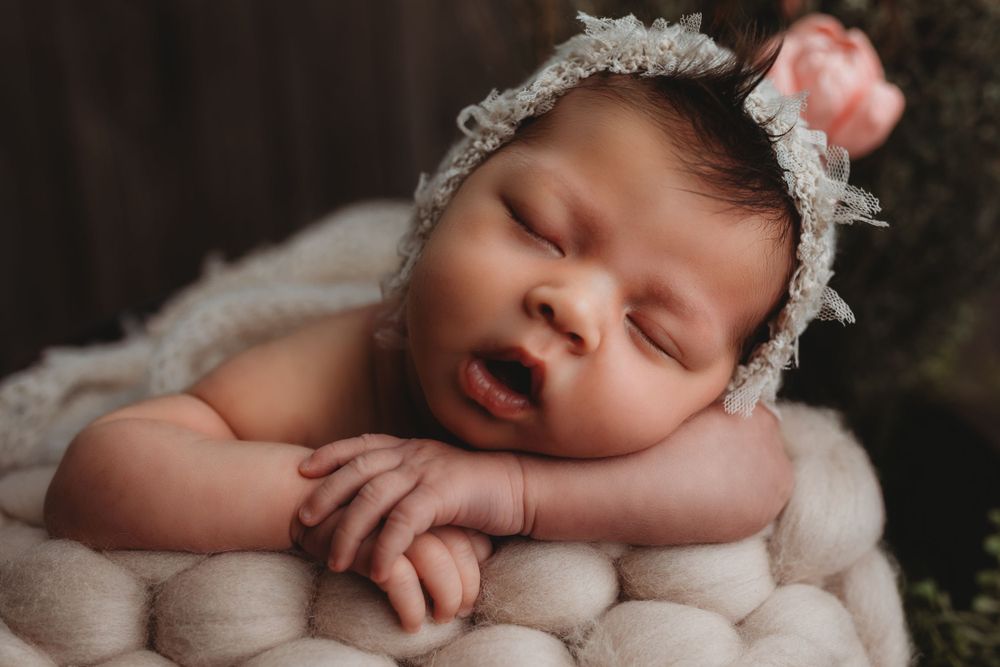 Newborn Photoshoot in Cullman, Alabama by a North Alabama Photographer and Cullman, Alabama Photographer Newborn photographer in Cullman, AL
