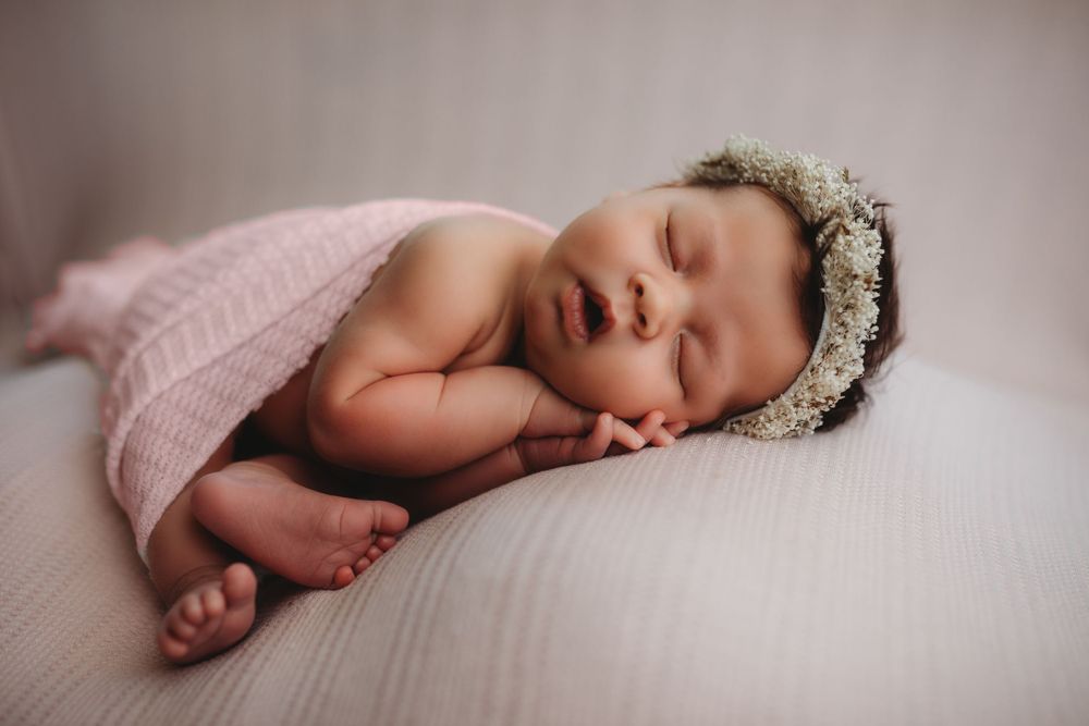 Newborn Photoshoot in Cullman, Alabama by a North Alabama Photographer and Cullman, Alabama Photographer Newborn photographer in Cullman, AL