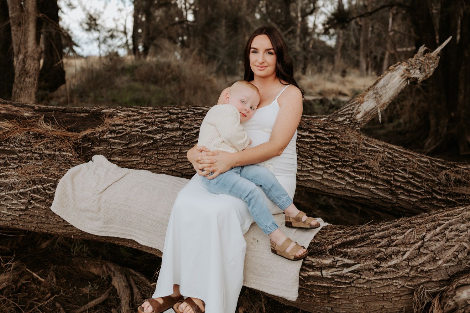 Inverell outdoor maternity session