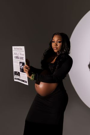 Dallas newborn photographer that provides a luxury in-home client experience.