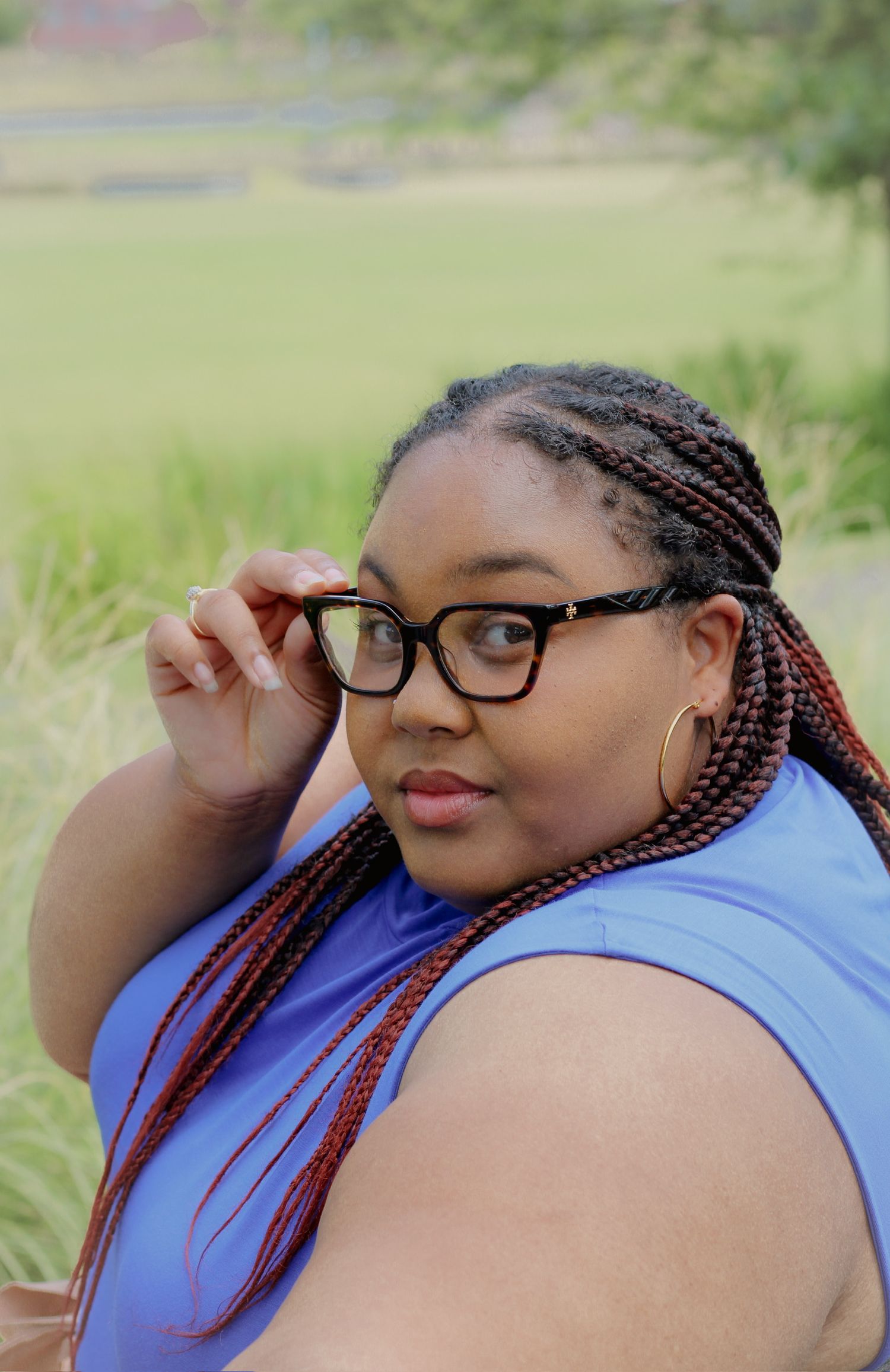 Outdoor headshot, headshot in the park, park photoshoot, professional outdoor portrait, outdoor portrait, professional outdoor headshot