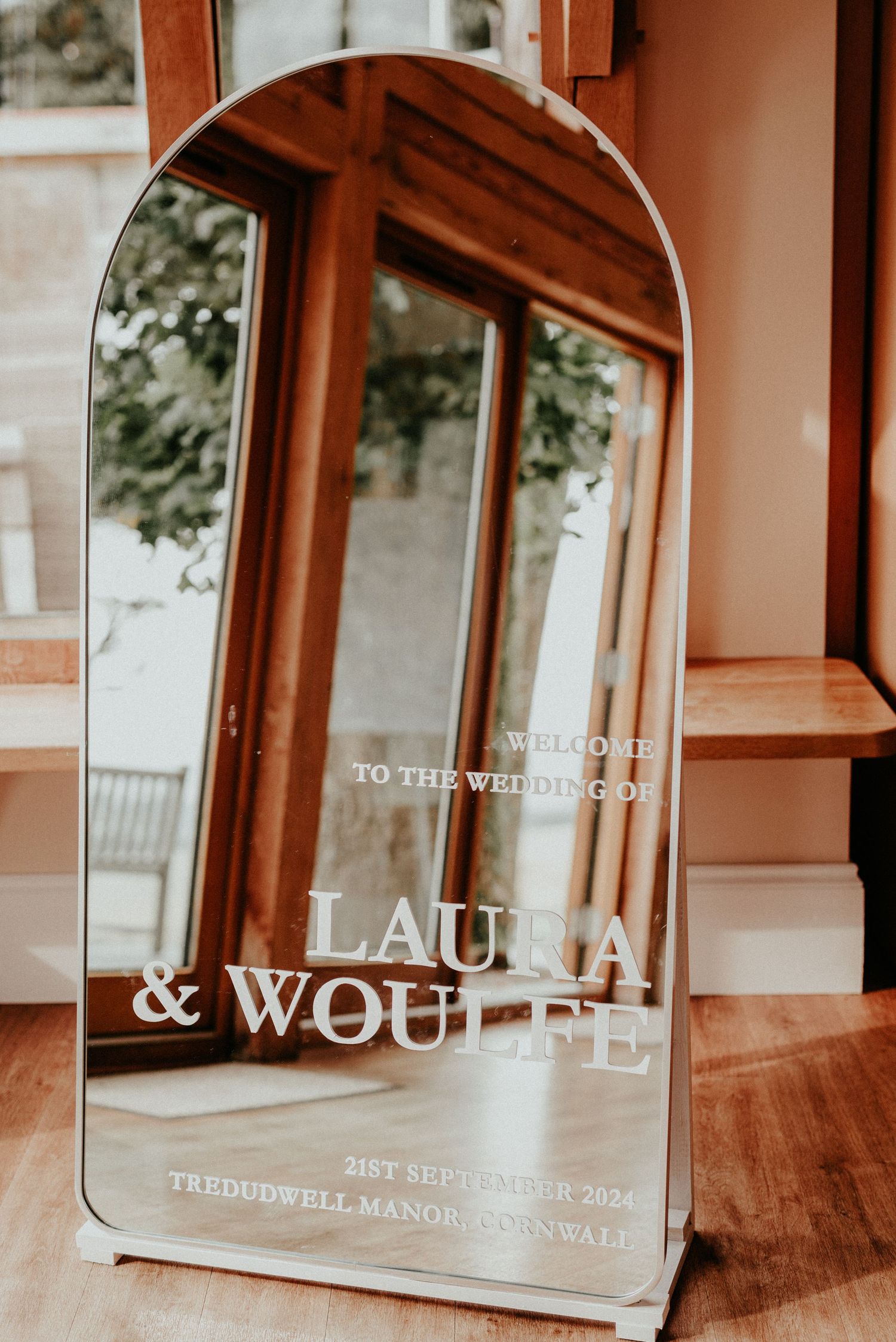 OLIVIA ROSSI PHOTOGRAPHY TREDUDWELL MANOR CORNWALL AND DEVON WEDDINGS