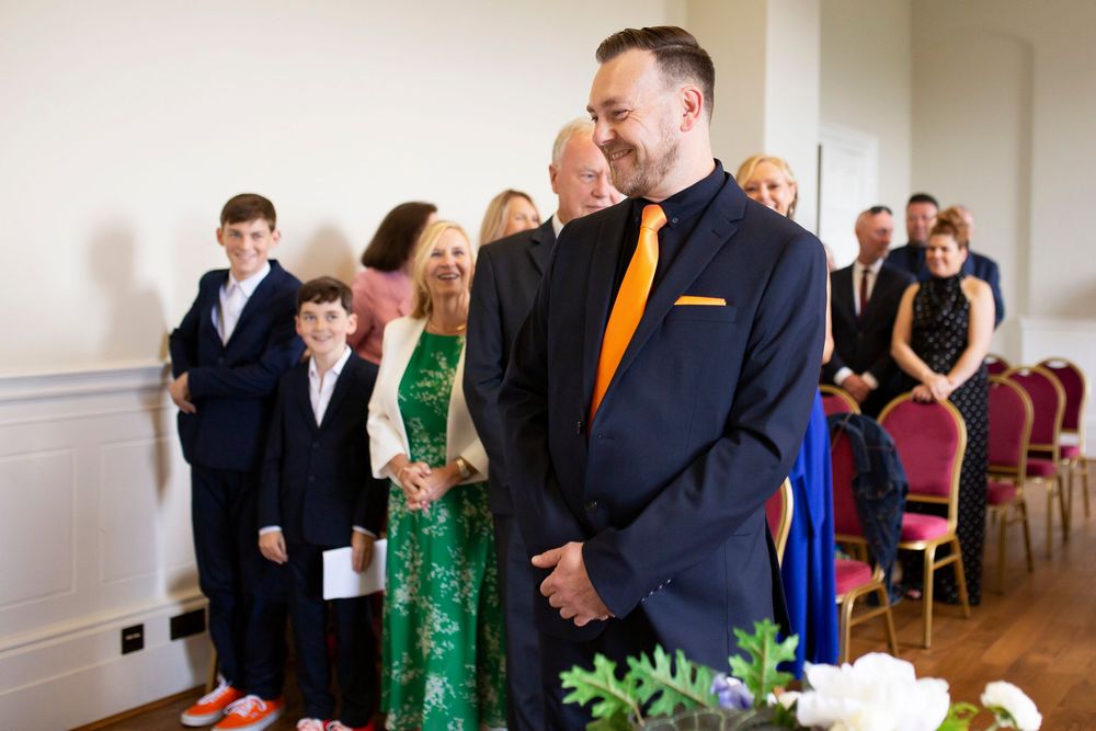 wedding at Liverpool Registry Office St Georges Hall by little wonderland photography
