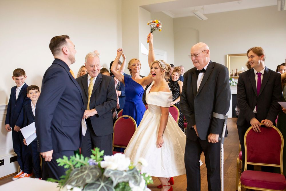 wedding at Liverpool Registry Office St Georges Hall by little wonderland photography