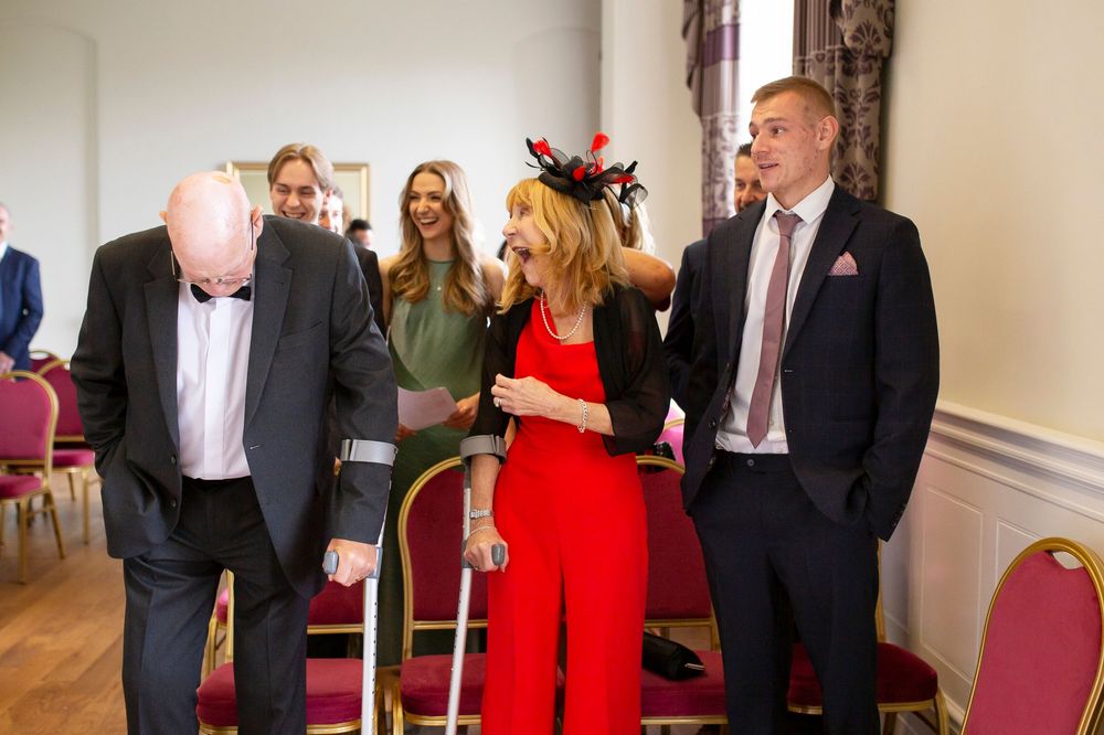wedding at Liverpool Registry Office St Georges Hall by little wonderland photography
