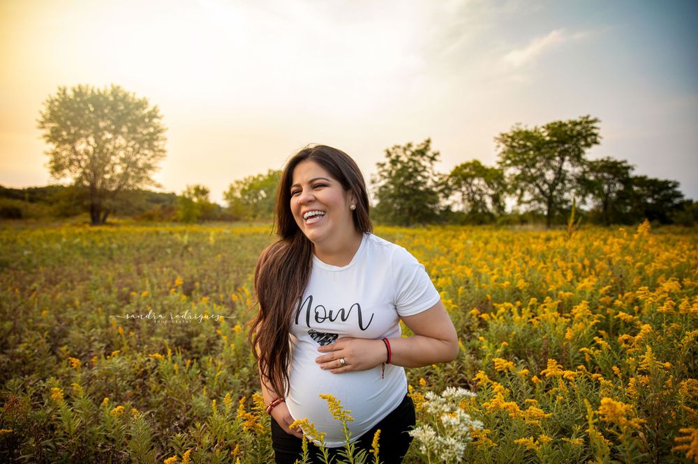 Chicago Maternity Photographer Maternity session Sandra Rodriguez Photography