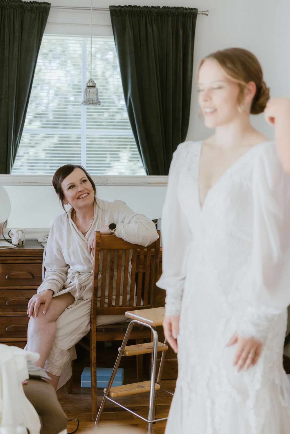 Documentary wedding photographer.