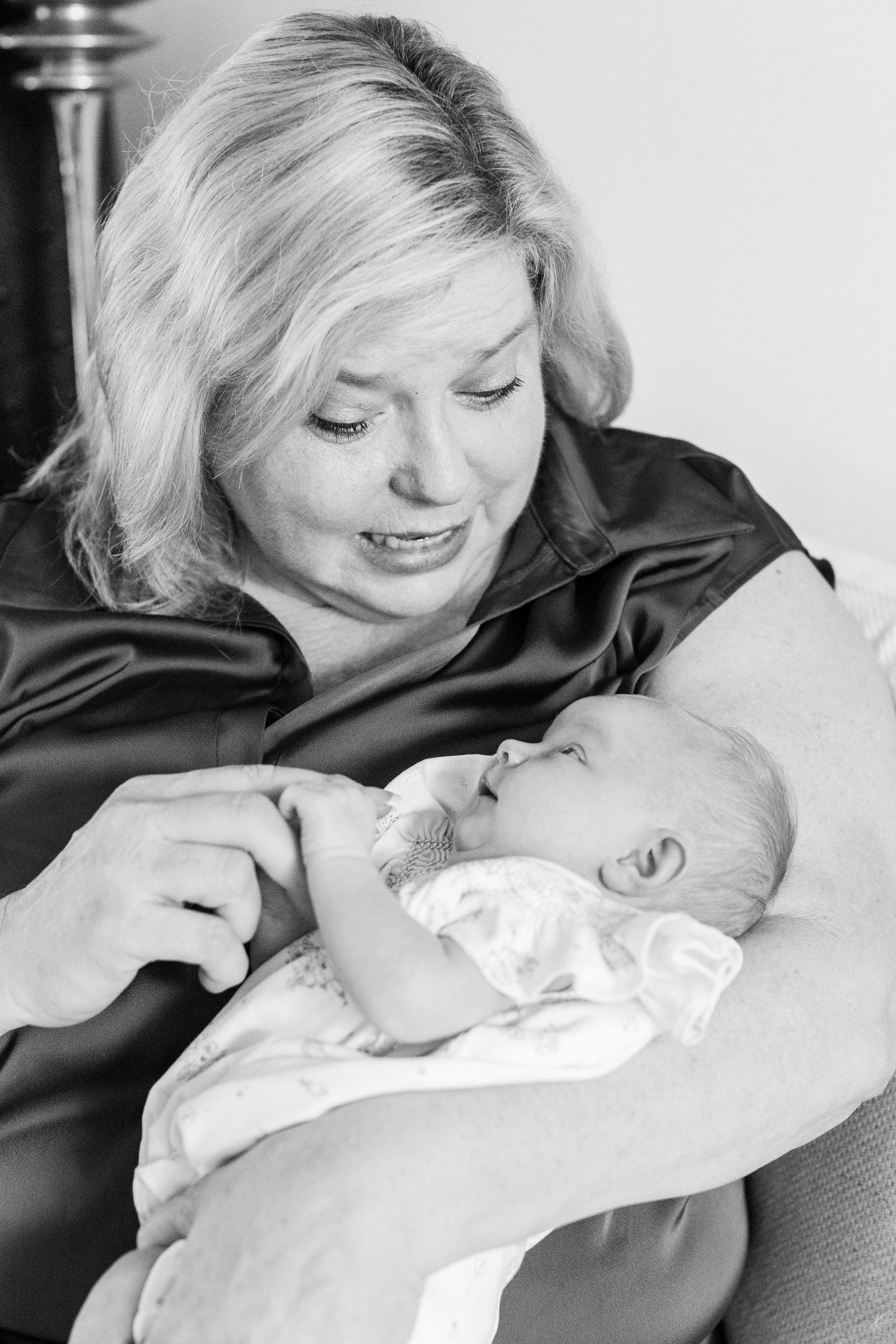 Newborn portrait. Grandmother and baby. Guaynabo, Puerto Rico.