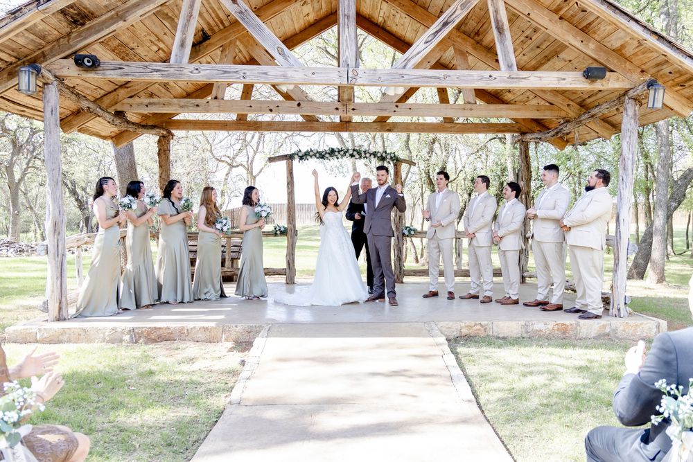 Austin wedding ceremony with timeless documentary photography