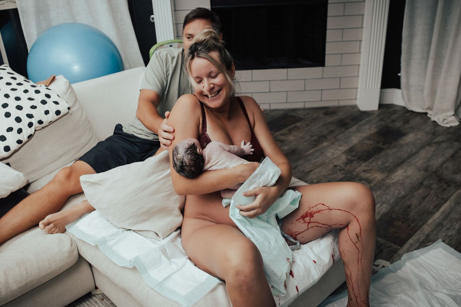 home-birth-sophia-birth-photography-dallas-fort-worth-texas-labor-and-delivery