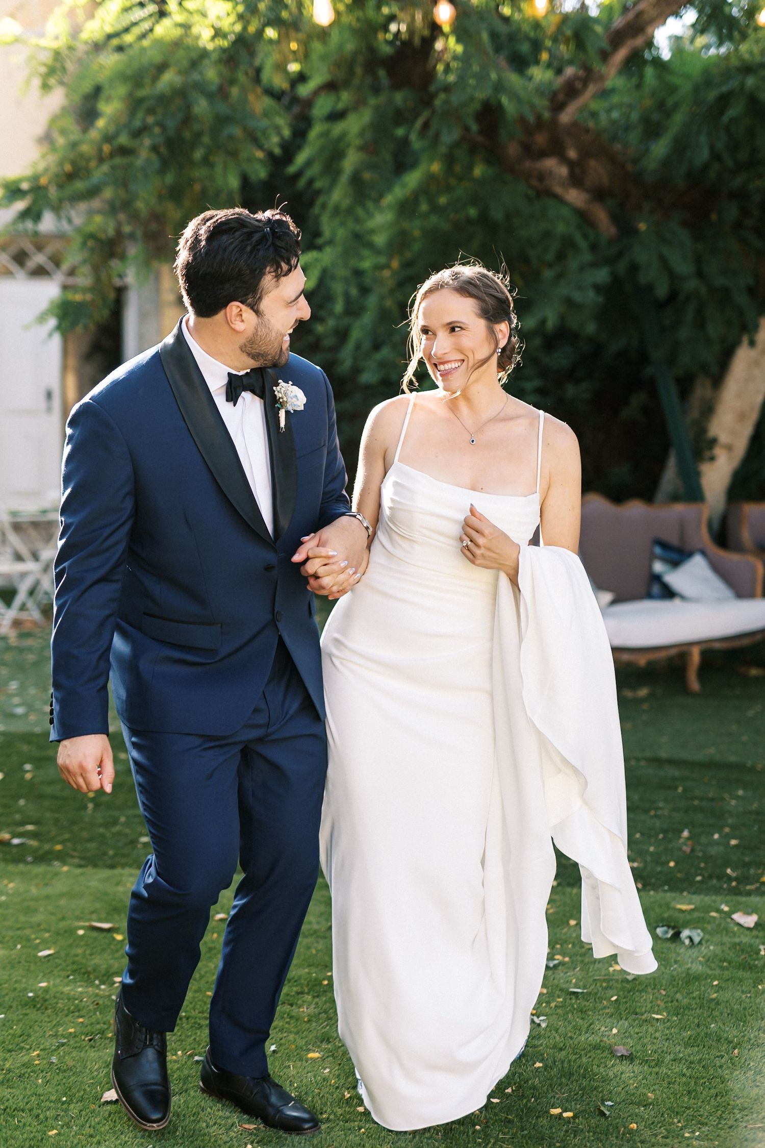 Joyful candid moments during Rachael and Aaron’s Quinta do Torneiro wedding in Lisbon, Portugal