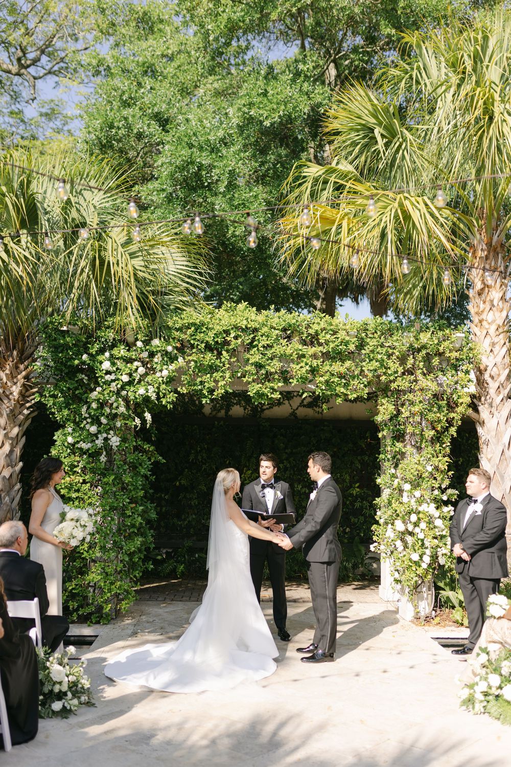 Boone Hall wedding photography captured by candid, timeless Charleston wedding photographer, Allison Hanson Photography