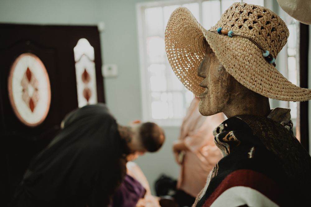 Close-up details of the wedding decor and elements