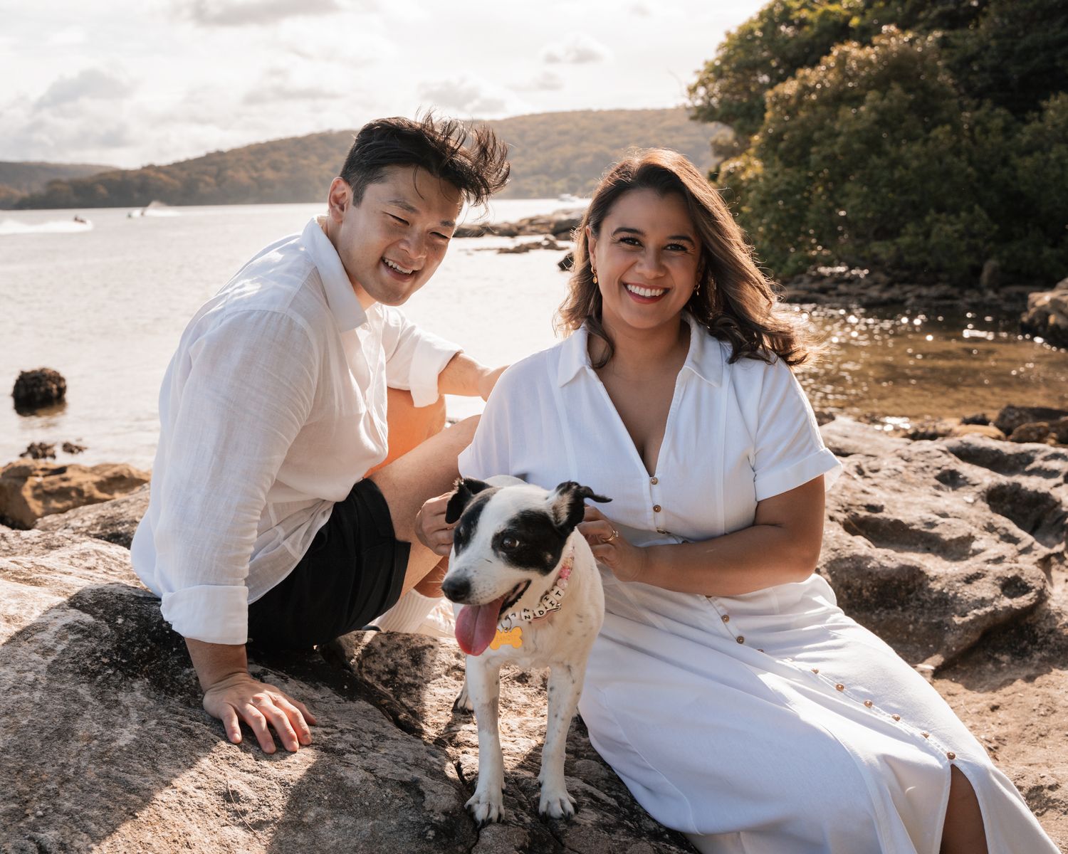 Pet friendly couples photoshoot in Sydney near the shore with beautiful rocks and park