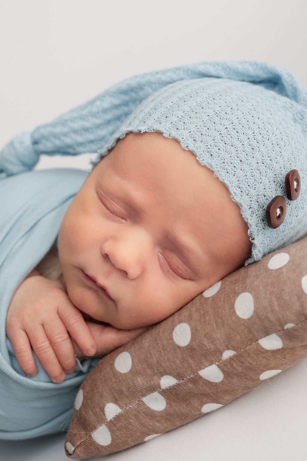 lifestyle family photographer in your home