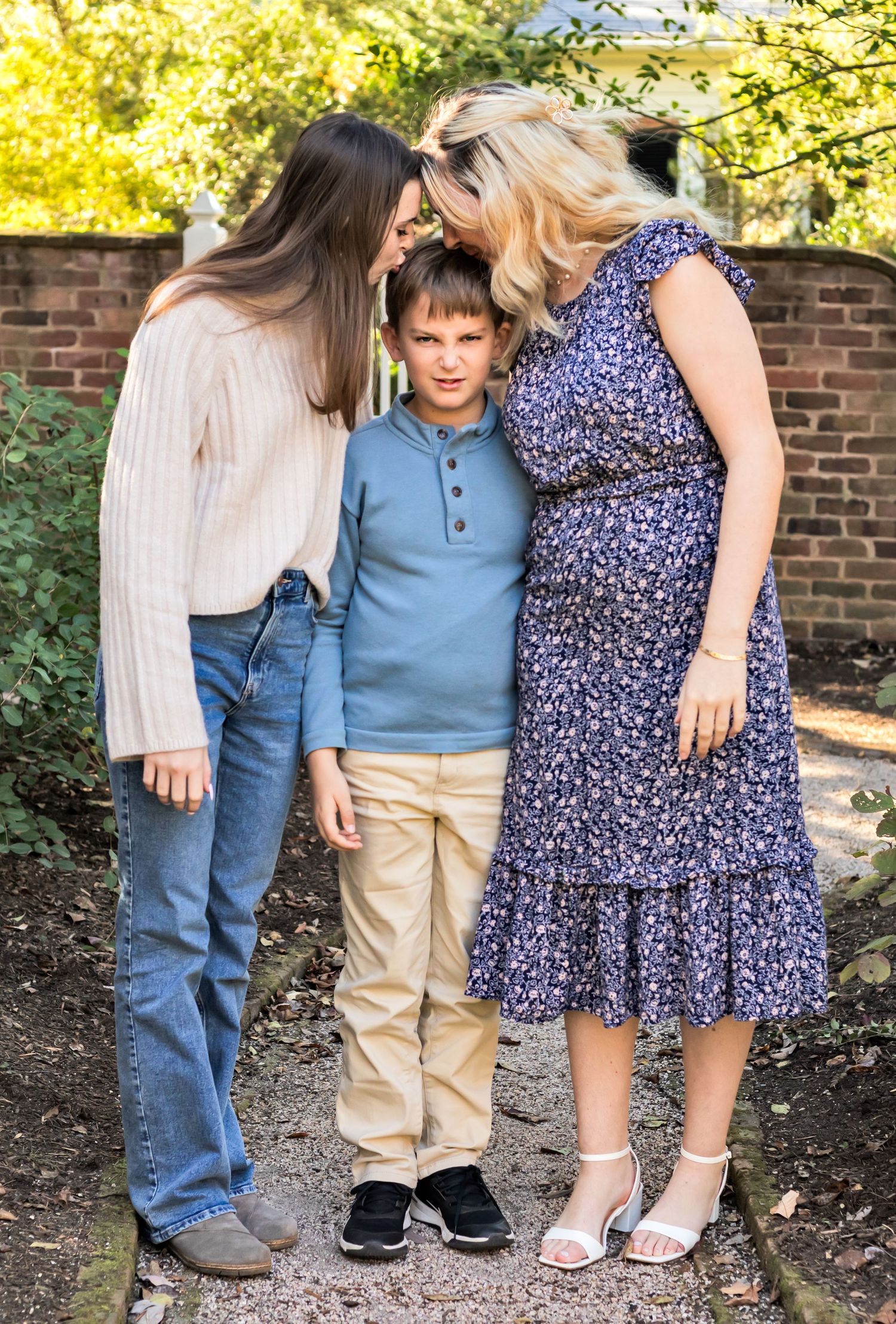 Charlottesville family, newborn, senior, baby, and maternity photographer.