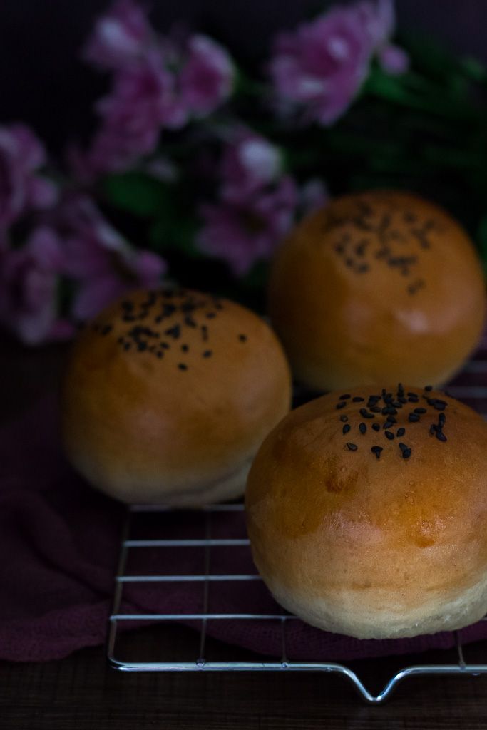 Challah Burger Bun - Photo by © Reka Csulak