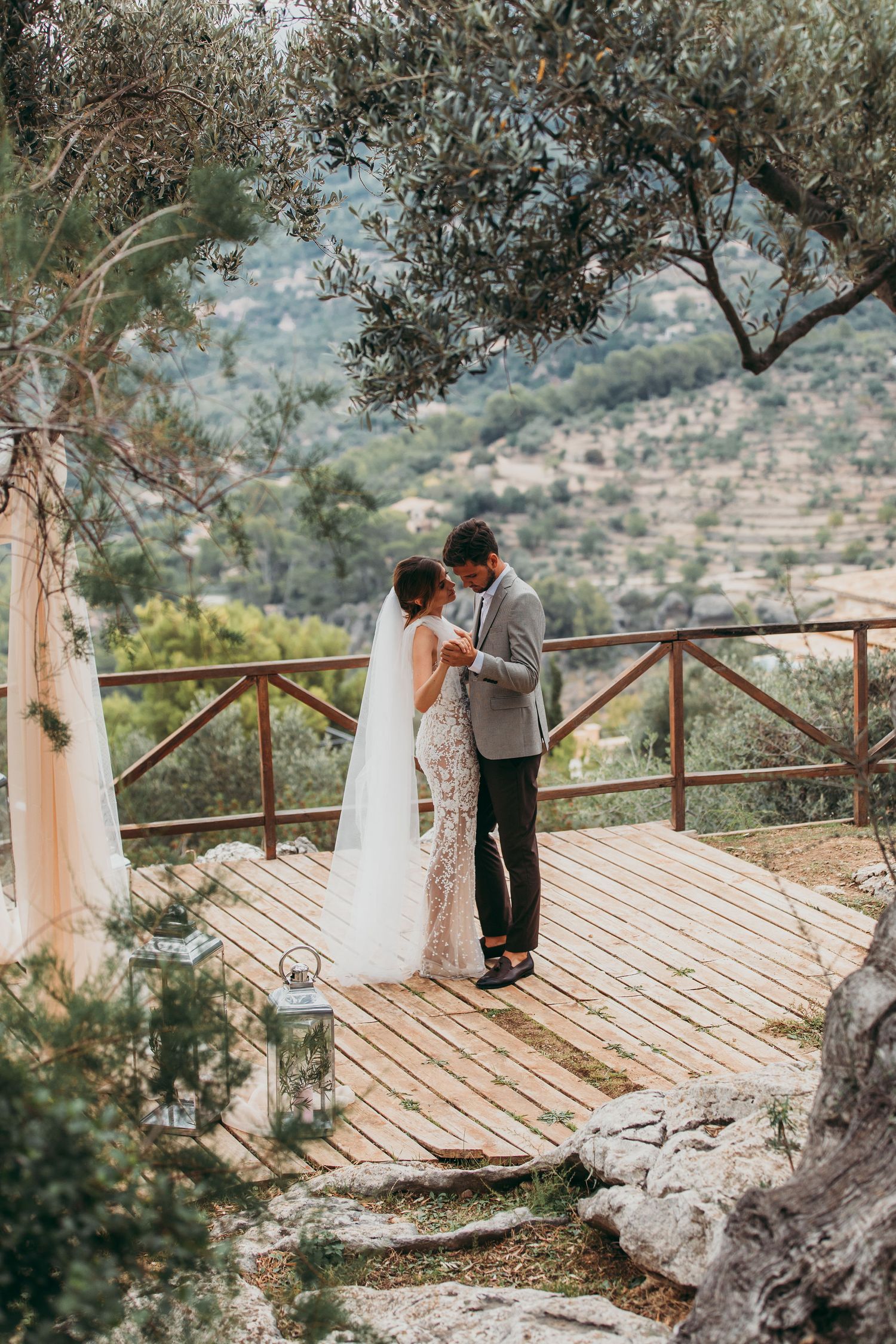Gorgeous terrace in Deia, wedding ceremony in Deia, Ana Adriana Photography