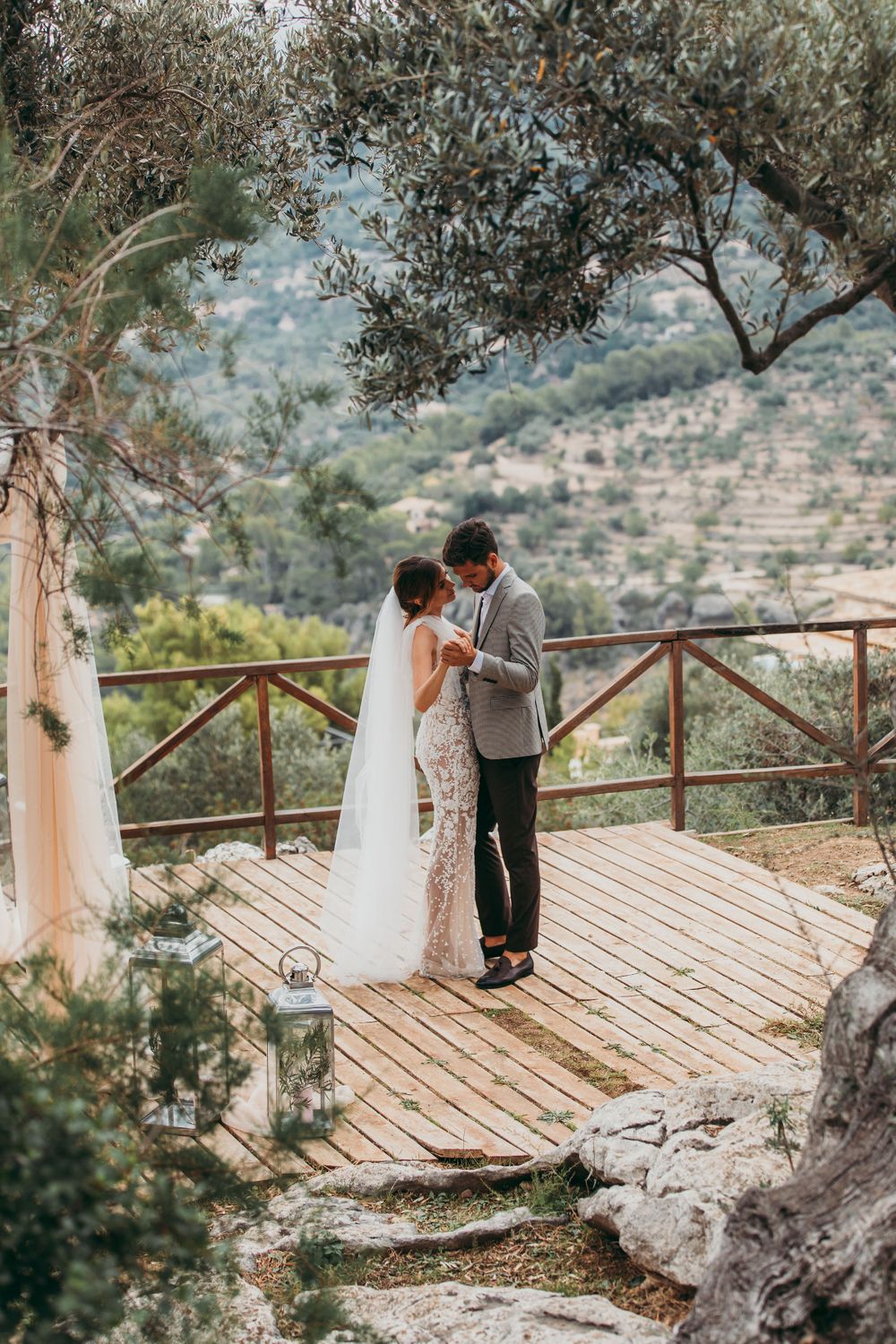 Gorgeous terrace in Deia, wedding ceremony in Deia, Ana Adriana Photography