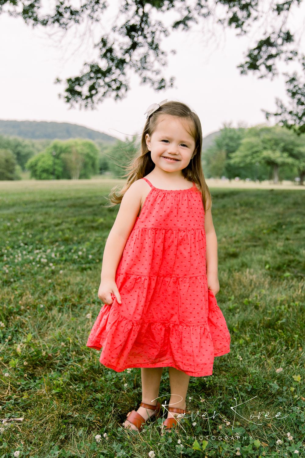 Outdoor child photo session in Knoxville Tennessee
