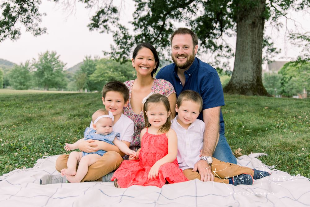 Family outdoor photo session in beautiful Knox County Tennessee