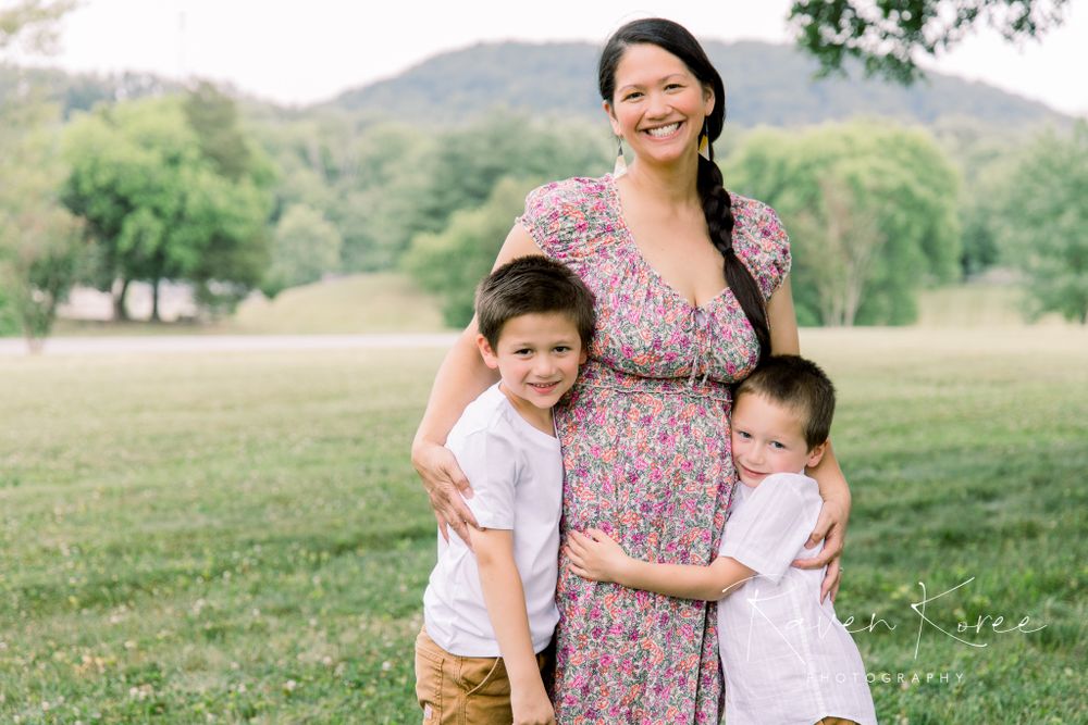 Family outdoor photo session in beautiful Knox County Tennessee