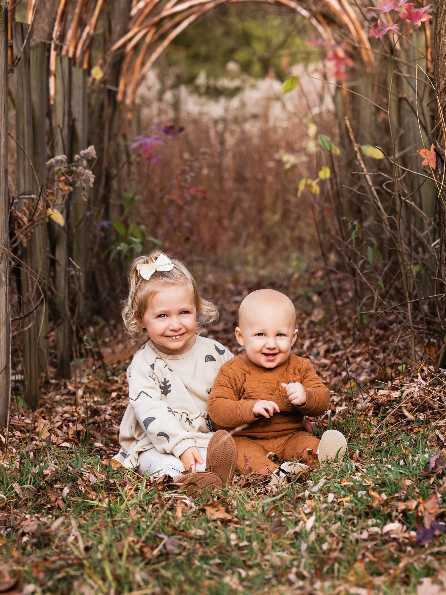 outdoor child photography brother sister