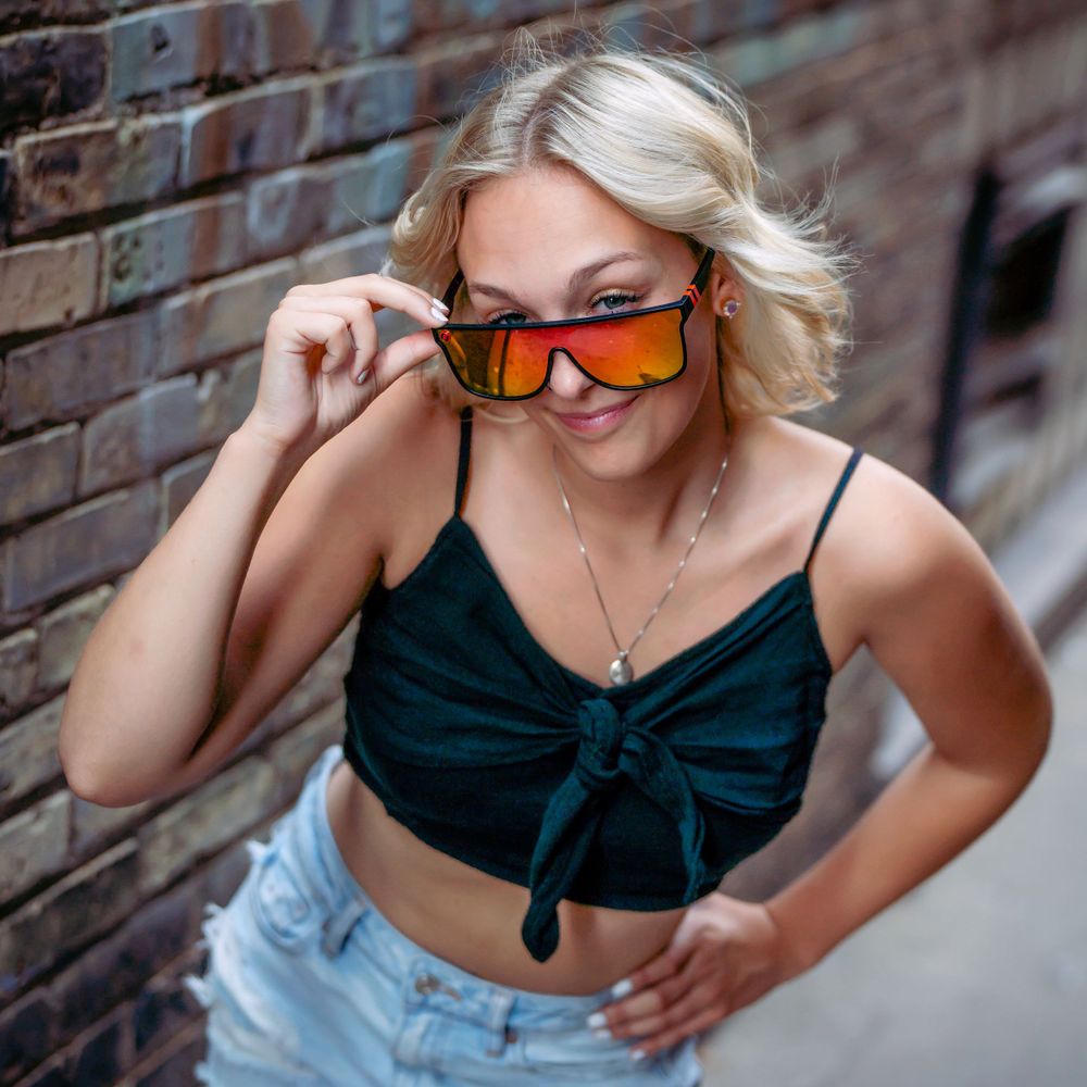 Show your personality in Senior Pictures