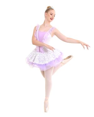 Ballerina on pointe with arms to the side