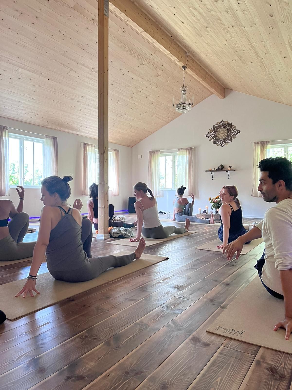 Marcela Diaz, yoga, yogalärare, yogainstruktör, Stockholm, KAP, hälsa, välbefinnande, företagsyoga, retreats