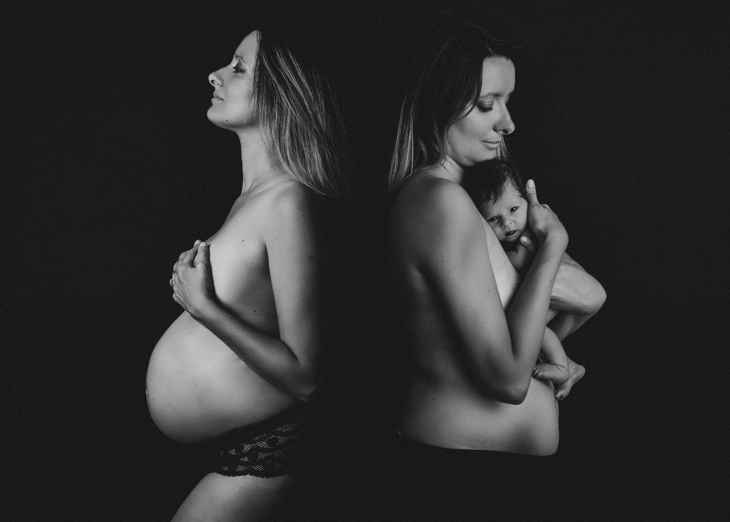 Photographe nouveau né à Bordeaux et prignac et marcamps à 5min de st andré de cubzac. séance naissance, nouveau né en studio avec maman
