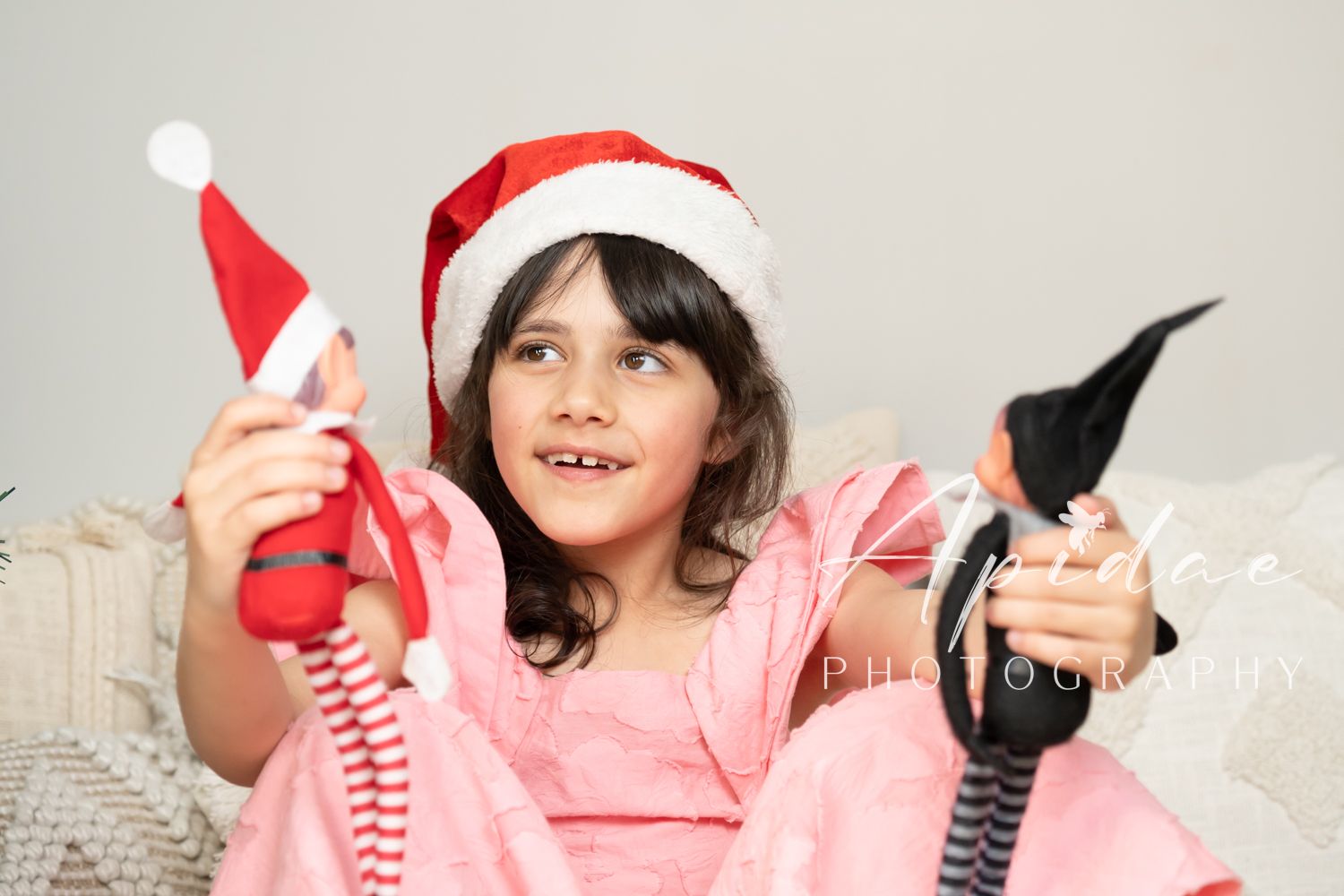 Family portrait photography Christmas minis session Melbourne western suburbs candid posed professional Elf on the shelf