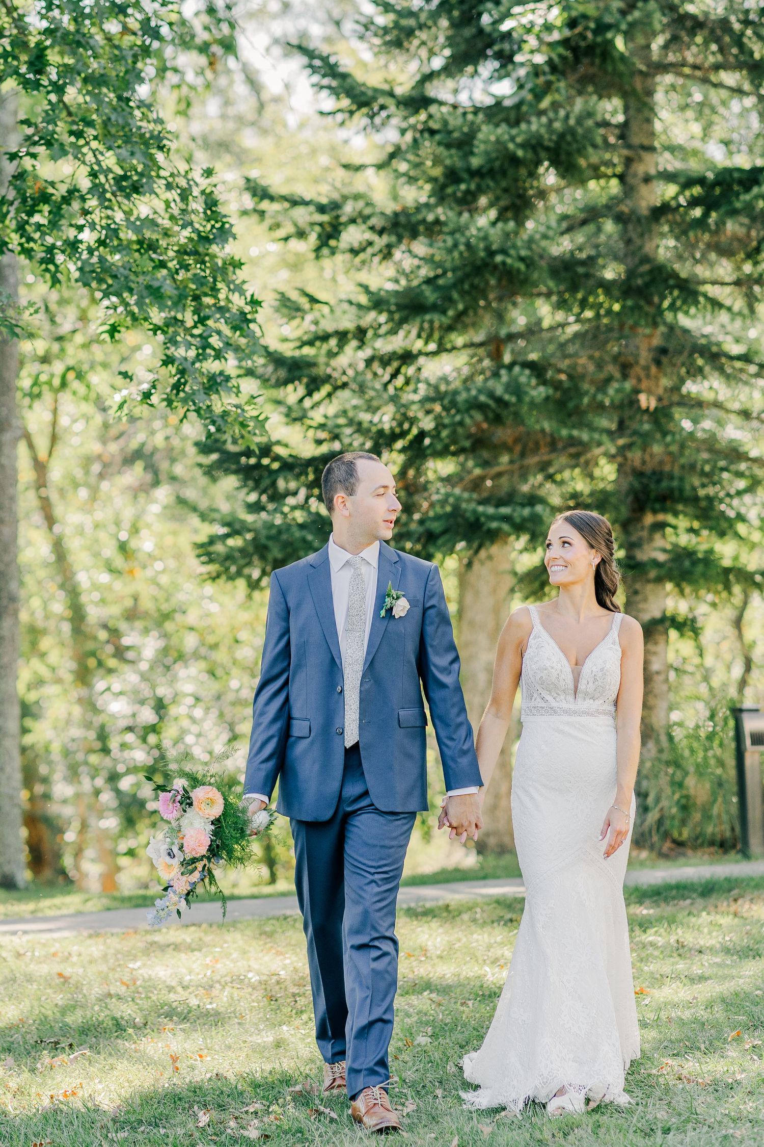 RUST MANOR HOUSE LEESBURG VIRGINIA WEDDING PICTURES BRIDE GROOM