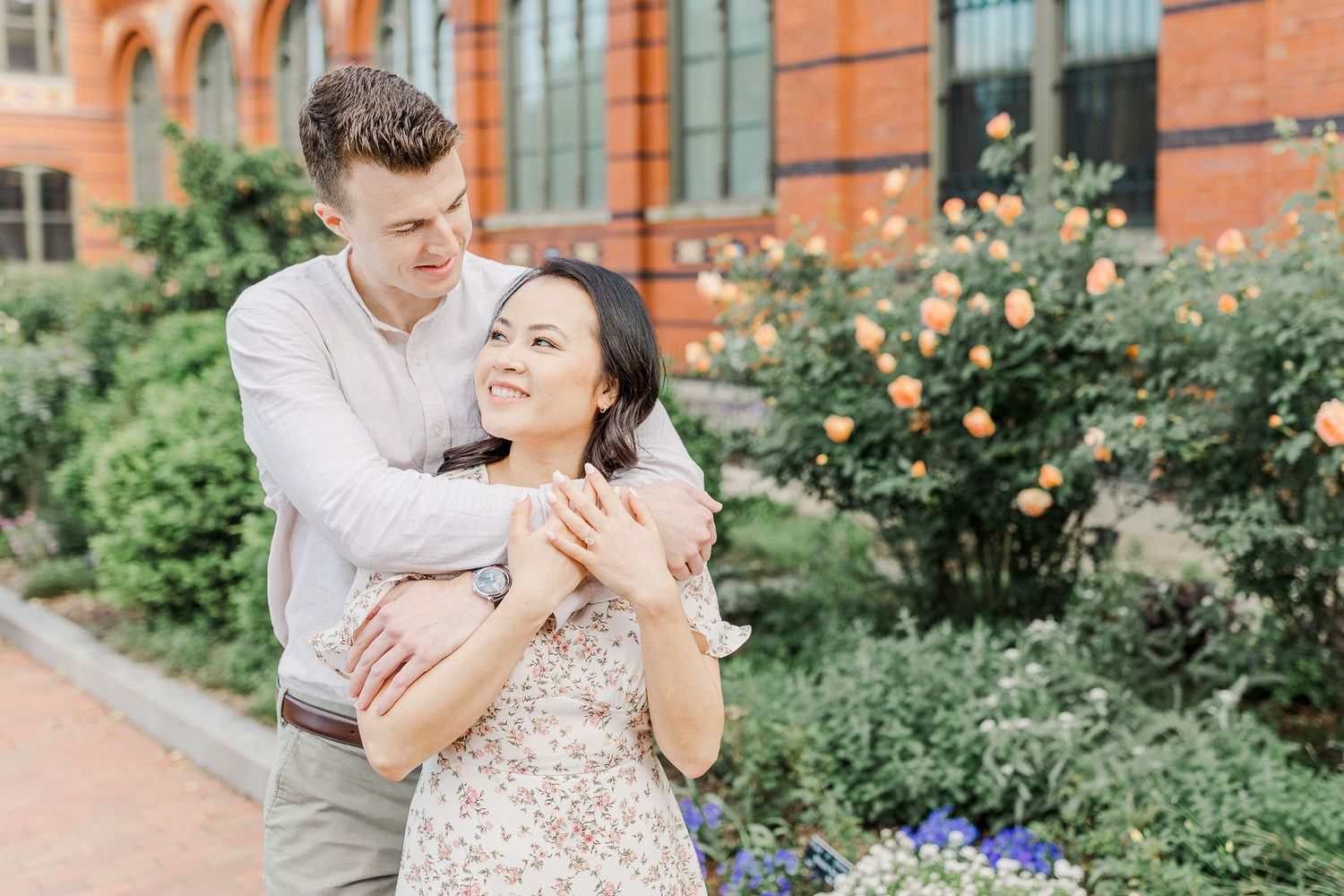 MOONGATE GARDEN WASHINGTON DC ENGAGEMENT PICTURES