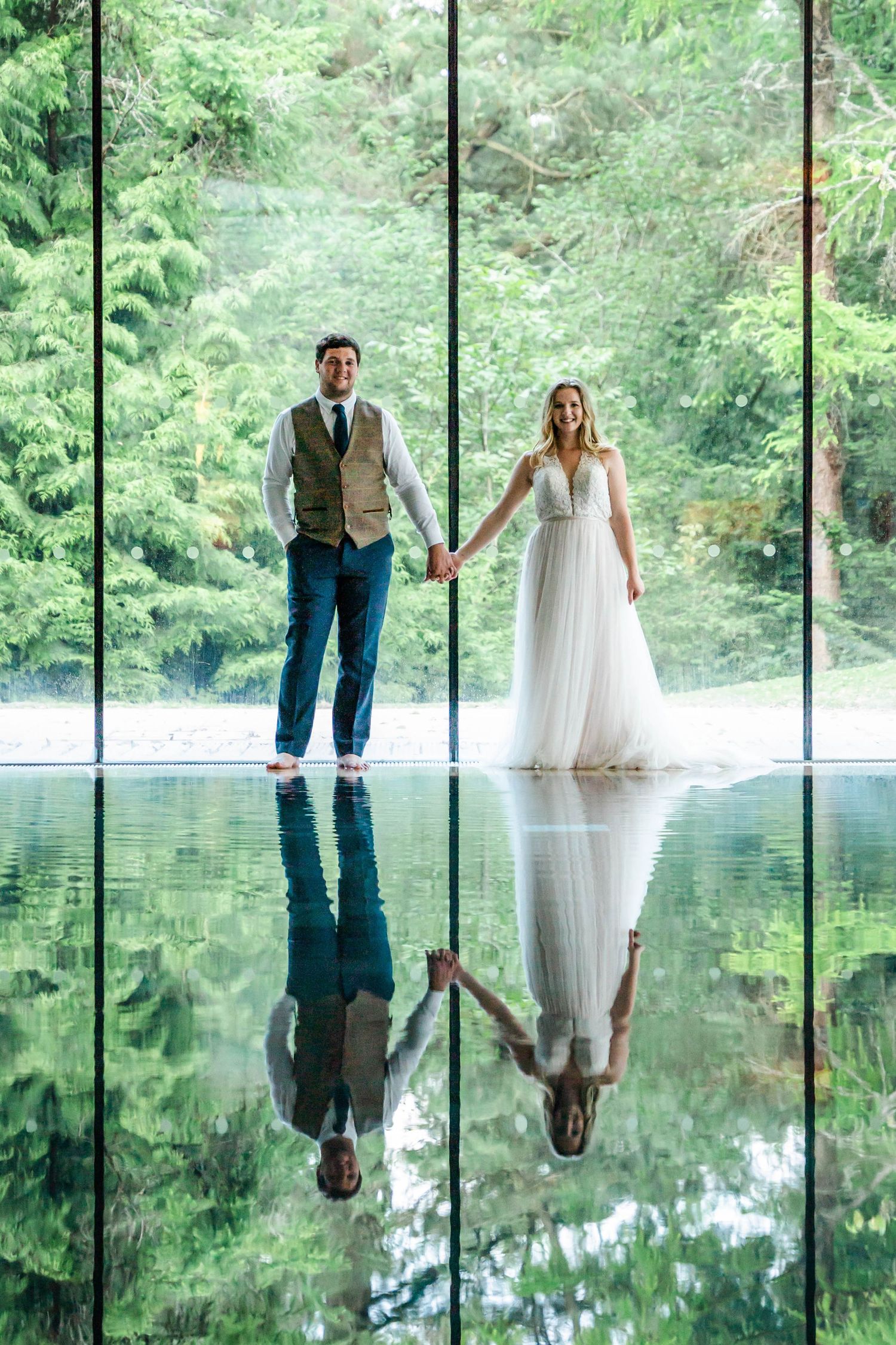 Zara Davis Wedding Photography Cowley Manor Spa Cheltenham Cotswolds Luxury Swimming Pool