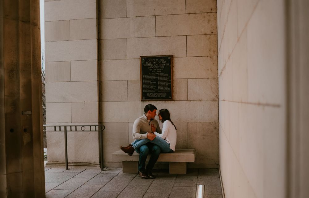 How to take pictures for engagement in winter | Cincinnati Ohio