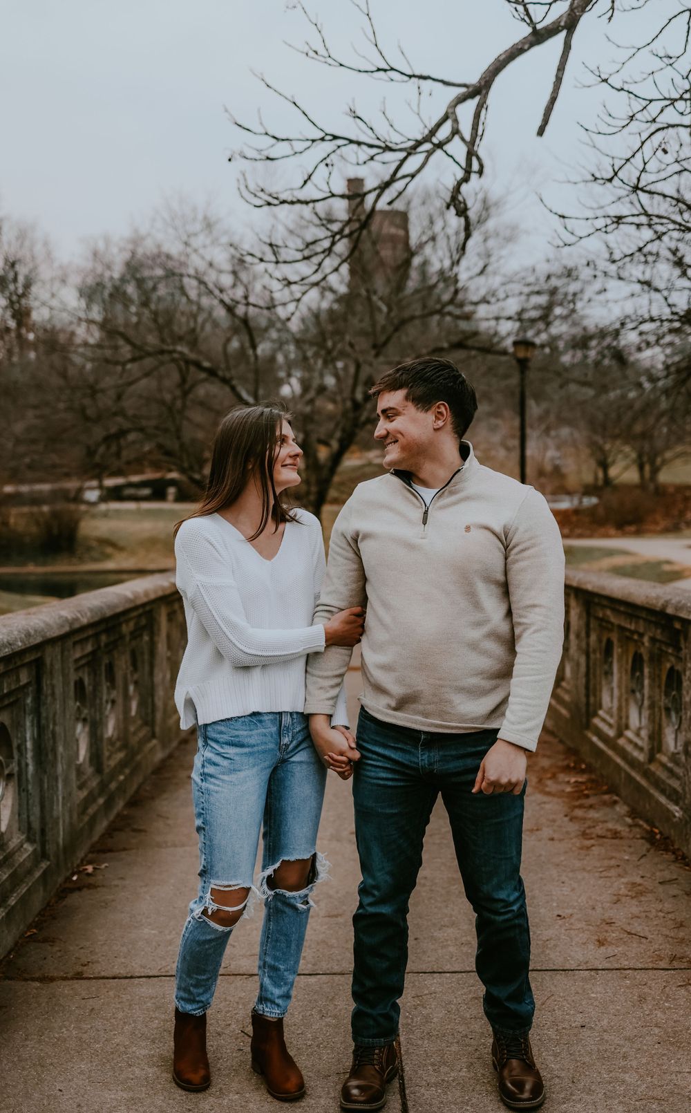 How to take pictures for engagement in winter | Cincinnati Ohio