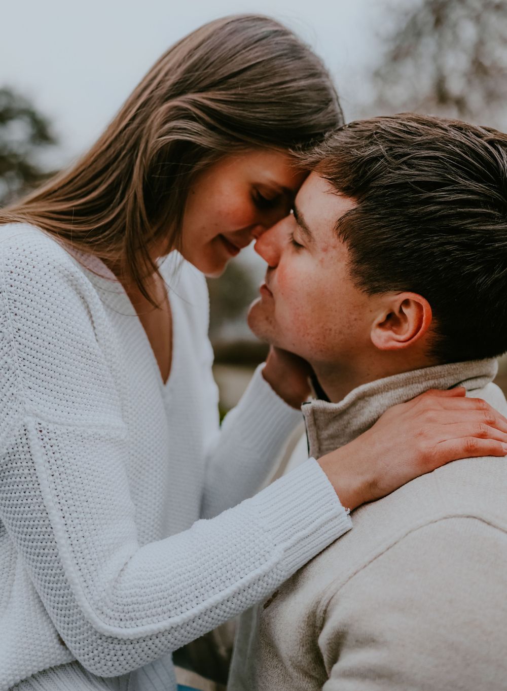 How to take pictures for engagement in winter | Cincinnati Ohio