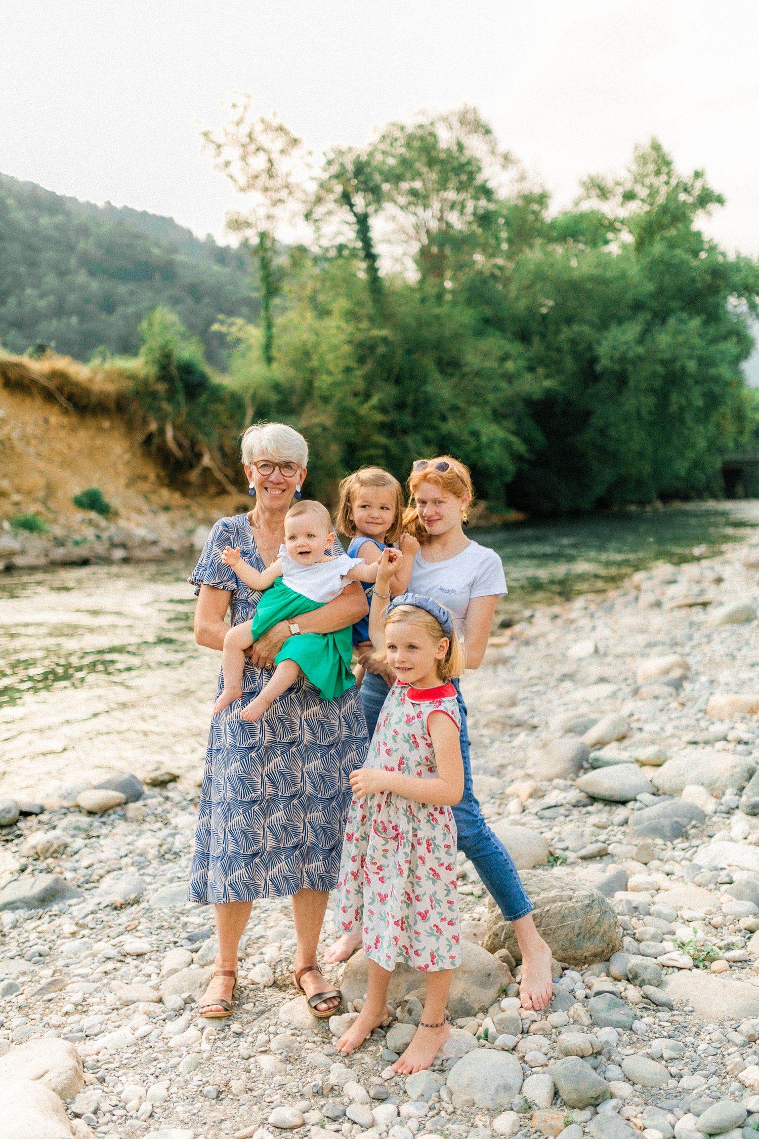 Séance famille dans les Pyrénées Sud-ouest ou à Poitiers dans la Vienne