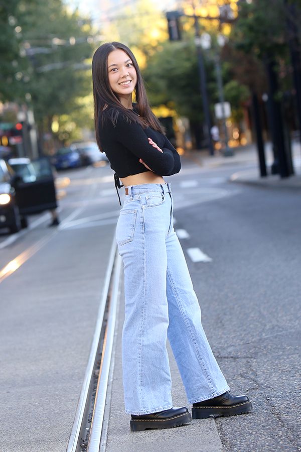 Senior Photographer : Jackie Butler Photography : She Can Stop Time : Portland Metro Area