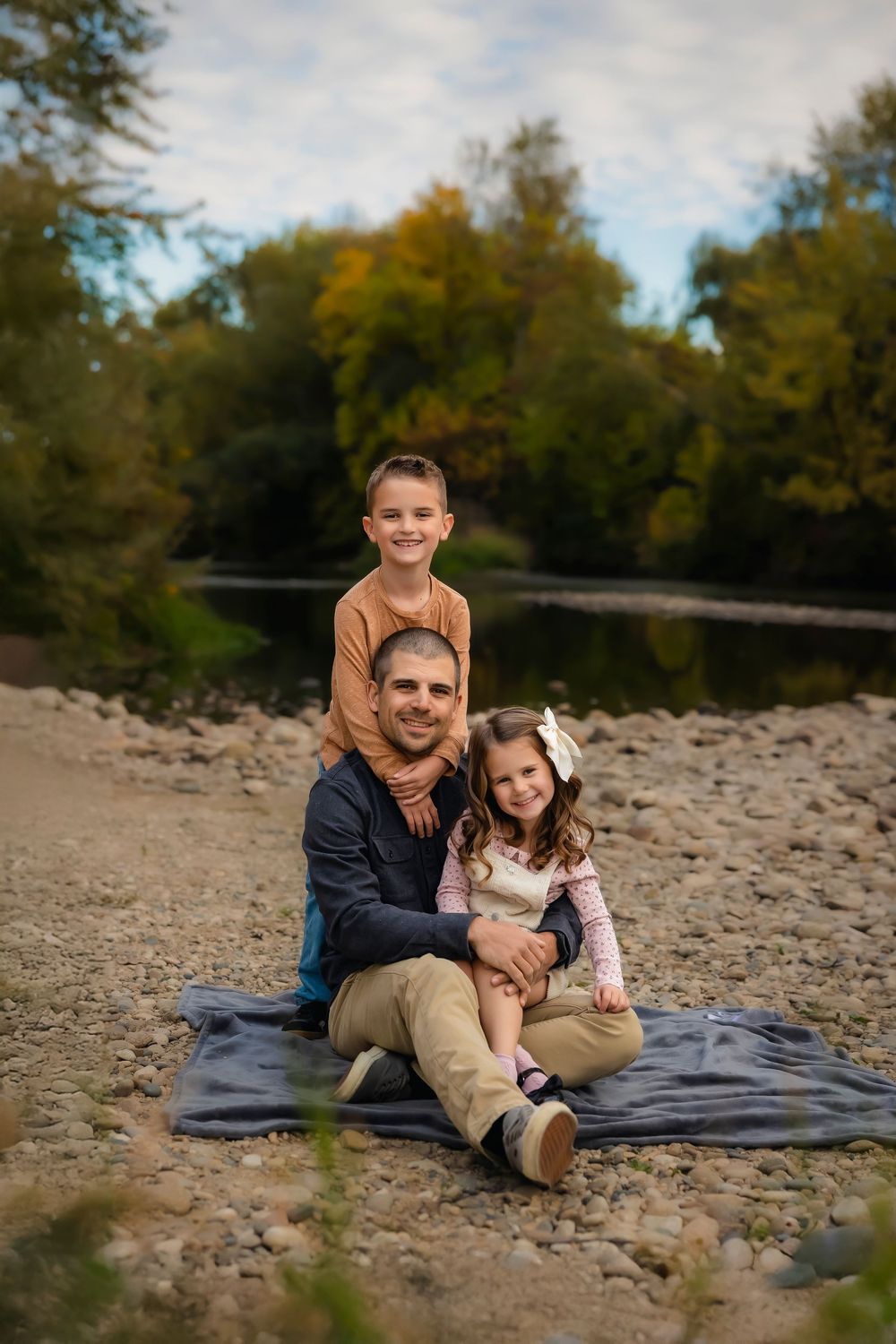 Autumn family photos kids with dad