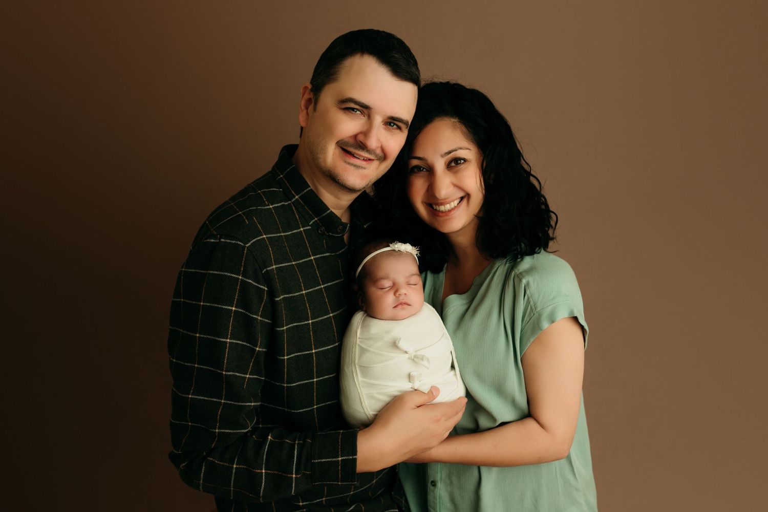 newborn baby family photographer in victoria bc.