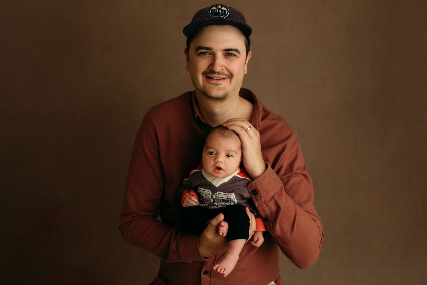 newborn baby family photographer in victoria bc.