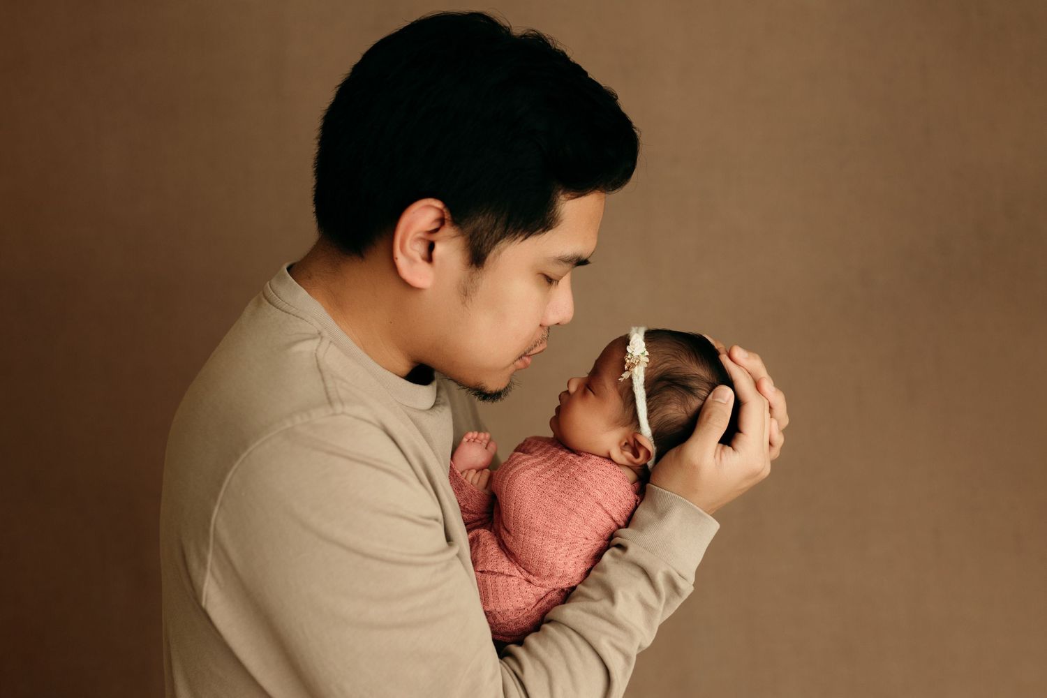 newborn photography in Victoria BC.