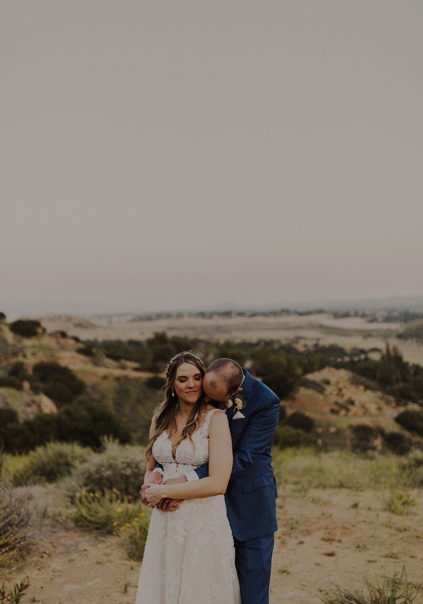 E Noelle Photography backyard wedding in Hidden Hills Los Angeles, bride and groom portrait